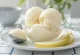 Sorbetto alla pera pallido servito in bicchiere