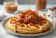 Waffle belga-americano con sciroppo d'acero e bacon
