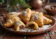 Dumpling di datteri algerini serviti