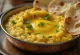 Khichdi di Moong Dal e riso decorato con coriandolo fresco