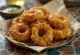 Pakora di cipolle, servite fresche, croccanti e speziate