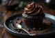 Cupcake al cioccolato fondente serviti